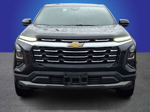 Used 2025 Chevrolet Equinox LT FWD image 2