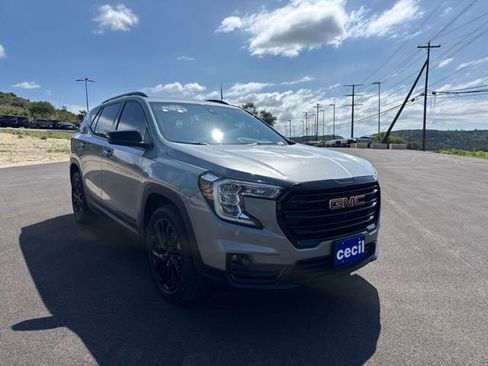 Certified 2024 GMC Terrain SLT w/ Tech Package AWD/4WD image 3