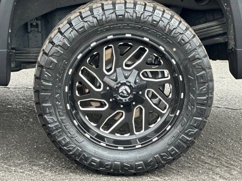 Used 2020 Chevrolet Silverado 2500 LTZ w/ LTZ Plus Package RWD image 26