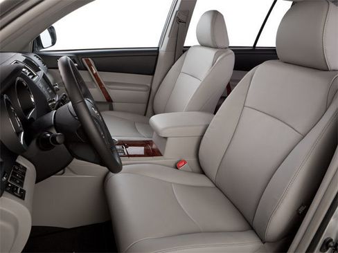 Used 2013 Toyota Highlander SE AWD/4WD image 8