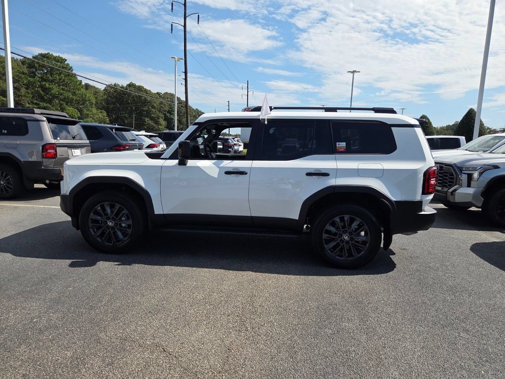 Used 2026 Toyota Land Cruiser w/ Premium Package AWD/4WD image 4