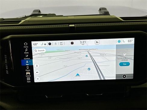 Used 2024 Jeep Wrangler Unlimited Sahara w/ Technology Group image 11