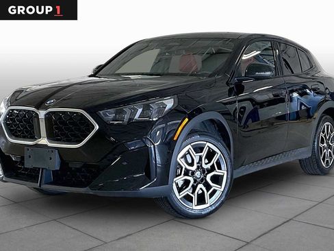 Used 2025 BMW X2 xDrive28i AWD/4WD image 1