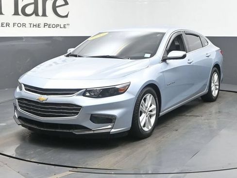 Used 2017 Chevrolet Malibu LT FWD image 31