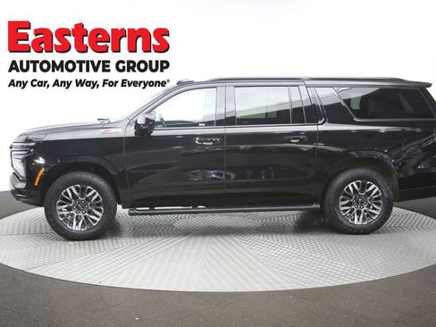 Used 2025 Chevrolet Suburban Z71 AWD/4WD image 62