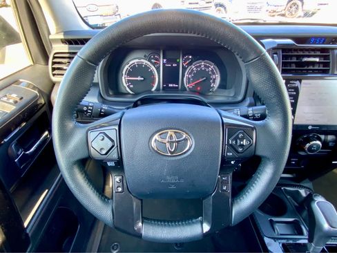 Used 2024 Toyota 4Runner TRD Off-Road AWD/4WD image 34