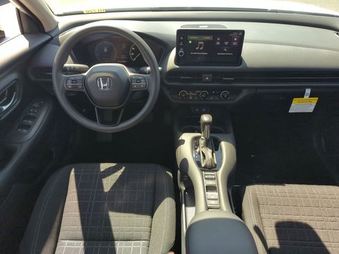 New 2026 Honda HR-V LX image 17