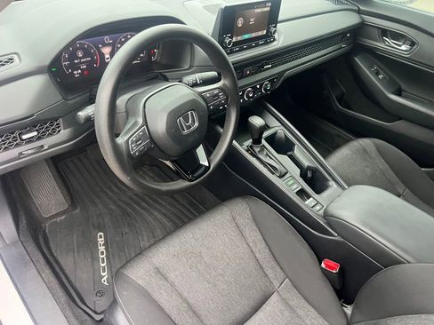 Used 2023 Honda Accord EX image 13