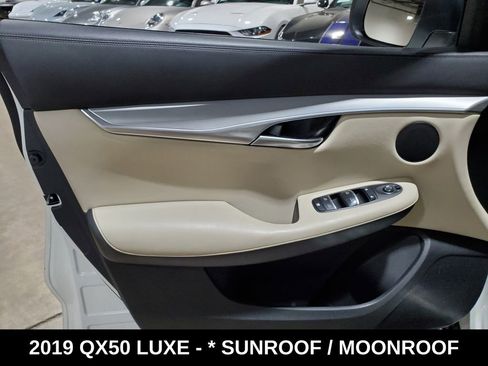 Used 2019 INFINITI QX50 Luxe w/ Navigation Package image 8