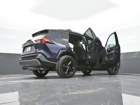Used 2020 Toyota RAV4 XSE image 83