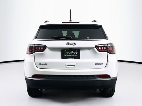 Used 2025 Jeep Compass Latitude image 7