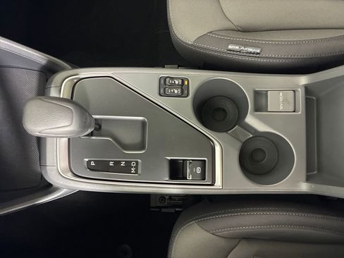 Used 2025 Subaru Crosstrek 2.0i Premium image 24