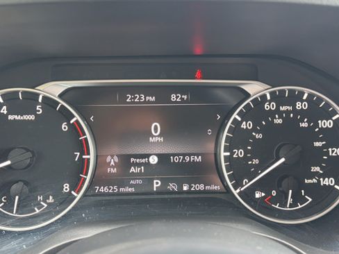 Used 2024 Nissan Rogue S AWD/4WD image 32