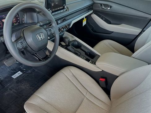New 2025 Honda Accord LX image 4