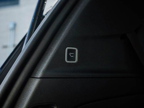 New 2026 Chrysler Pacifica Limited AWD/4WD image 9