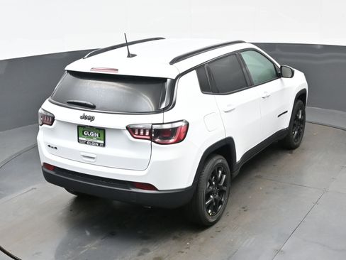 New 2026 Jeep Compass Latitude AWD/4WD image 22
