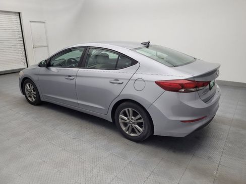 Used 2017 Hyundai Elantra SE FWD image 3