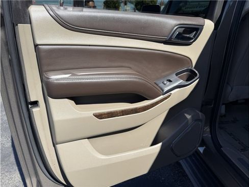 Used 2016 Chevrolet Suburban LT image 20