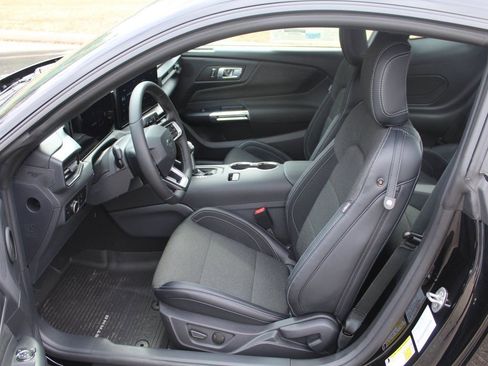 New 2026 Ford Mustang Coupe image 4