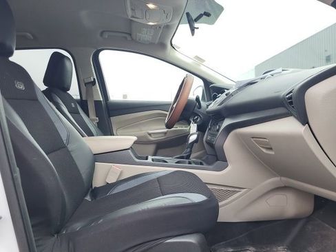 Used 2018 Ford Escape SE image 13