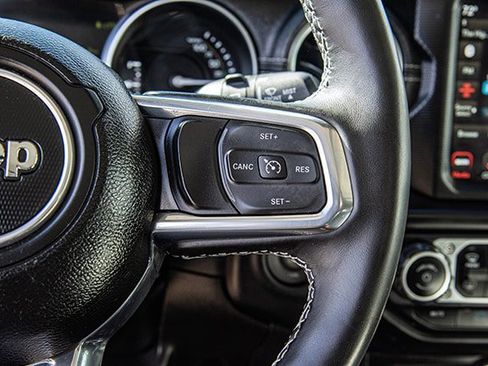 Used 2022 Jeep Wrangler Unlimited Sahara w/ Cold Weather Group image 10