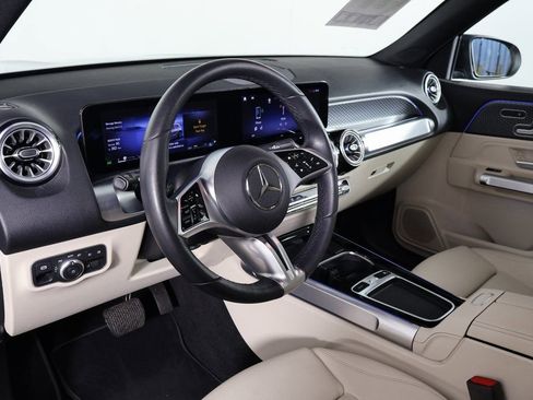 Certified 2025 Mercedes-Benz GLB 250 image 7
