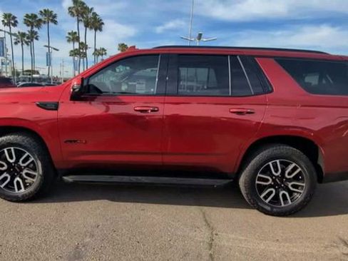 Used 2024 GMC Yukon AT4 w/ Technology Package image 5