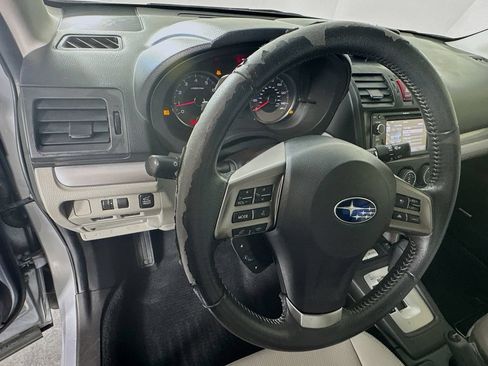 Used 2015 Subaru Forester 2.5i Limited AWD/4WD image 11