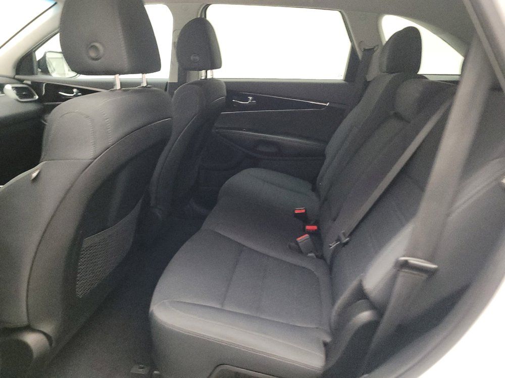 Used 2019 Kia Sorento FWD w/ LX Convenience Package image 18