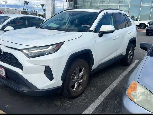 Used 2023 Toyota RAV4 XLE w/ Convenience Package image 1