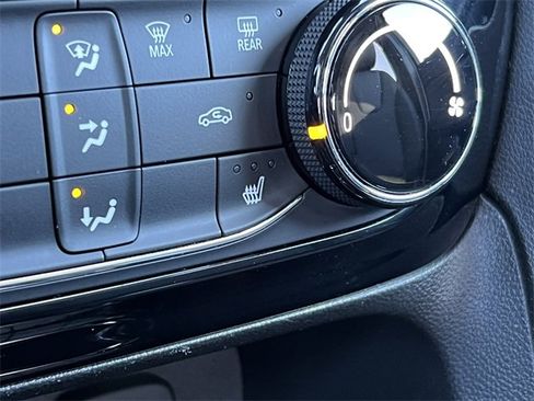 Used 2020 Buick Encore GX Preferred w/ Cold Weather Comfort Package image 24