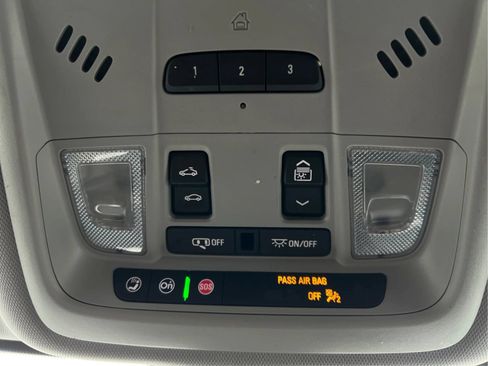 Used 2023 Chevrolet Blazer LT FWD image 41
