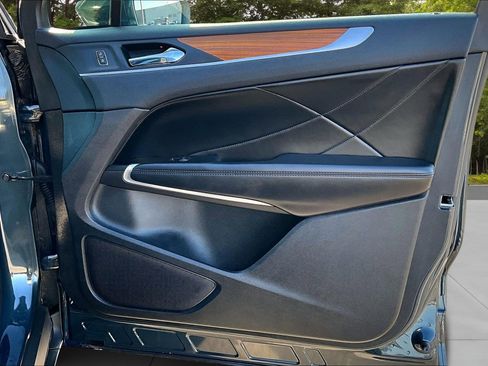 Used 2019 Lincoln MKC Reserve image 31