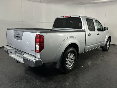 Used 2016 Nissan Frontier SV w/ SV Value Truck Package RWD image 8