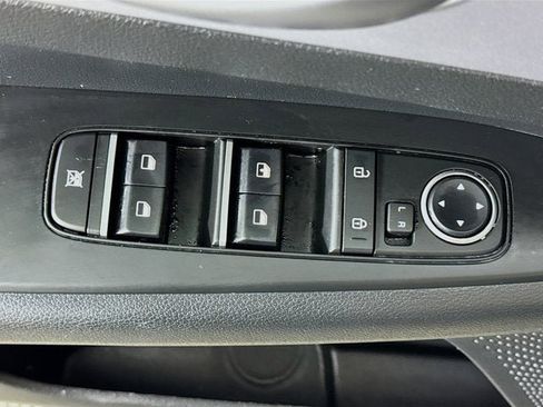 Certified 2023 Kia Forte LXS image 17