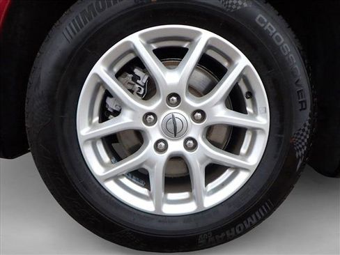 Used 2022 Chrysler Pacifica Touring-L image 7