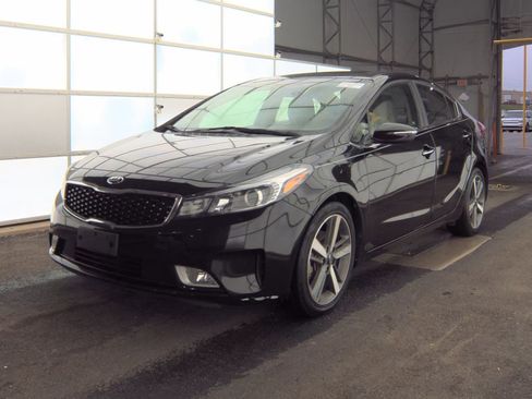 Used 2017 Kia Forte EX w/ EX Premium Plus Package image 2