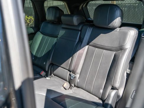 Used 2023 Land Rover Range Rover Long Wheelbase SE image 63