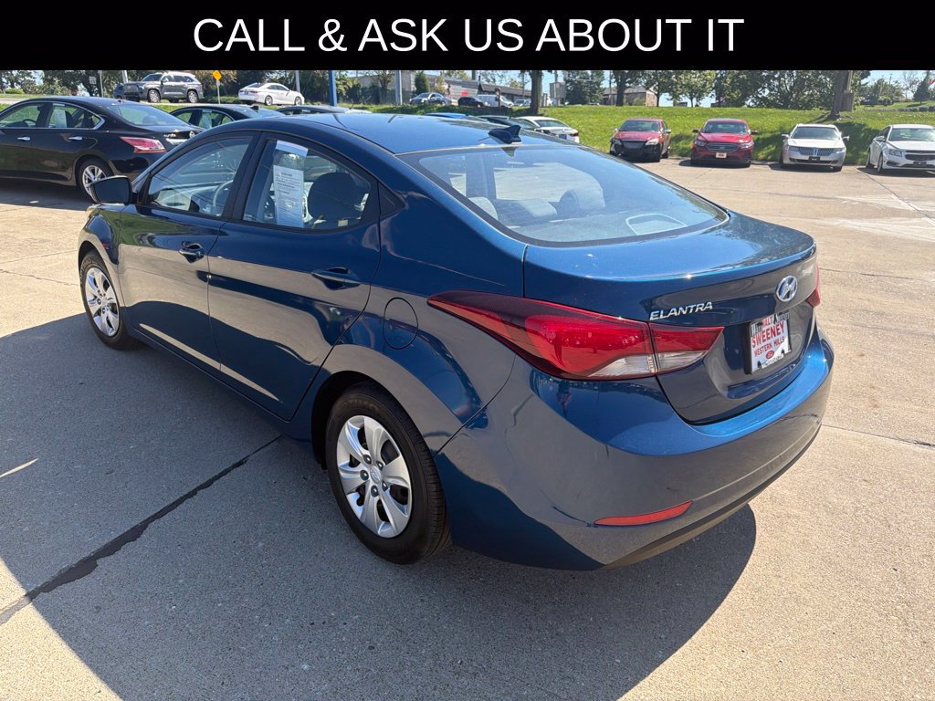 Used 2016 Hyundai Elantra SE FWD image 3