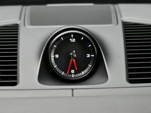 Used 2019 Porsche Cayenne Turbo w/ Premium Plus Package image 91