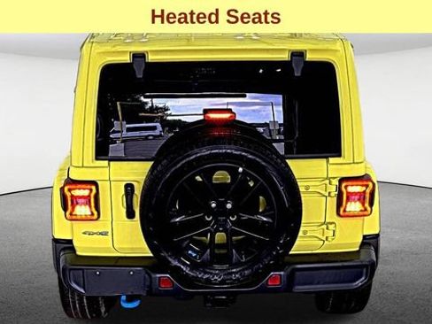 Used 2023 Jeep Wrangler Unlimited Sahara w/ Cold Weather Group AWD/4WD image 7