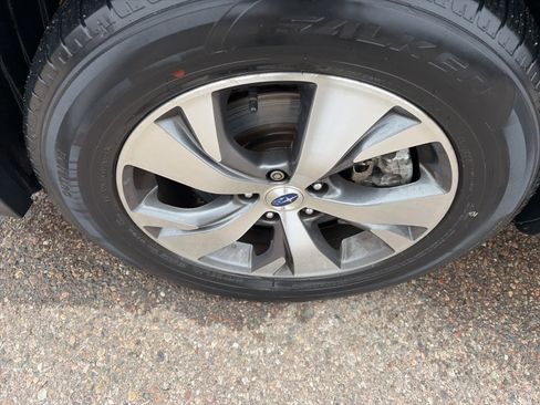 Used 2023 Subaru Ascent Premium w/ Convenience Package image 7