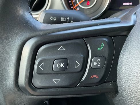 Certified 2022 Jeep Gladiator Willys image 29