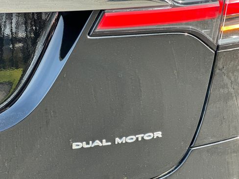 Used 2019 Tesla Model X Standard Range image 34