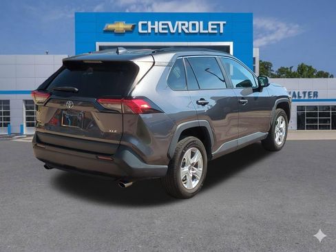 Used 2021 Toyota RAV4 XLE image 6