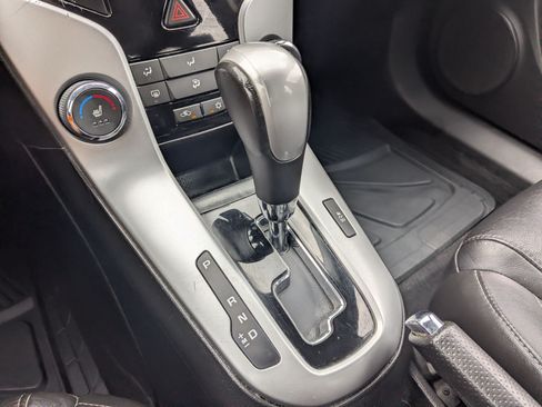 Used 2013 Chevrolet Cruze LT FWD image 25