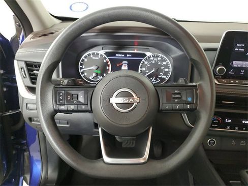 Used 2023 Nissan Rogue SV image 24