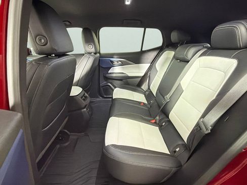 Certified 2024 Chevrolet Equinox EV LT FWD image 26