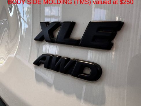 Used 2023 Toyota RAV4 XLE AWD/4WD image 8