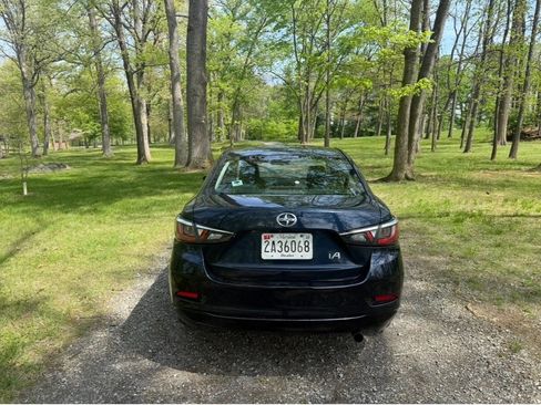 Used 2016 Scion iA image 13